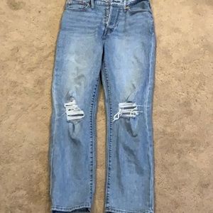 Levis Wedgie Straight size 28